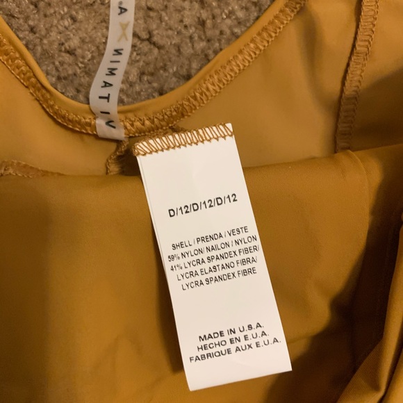 Vitamin A Swimwear Iris Sculpt Top - Picture 4 of 7